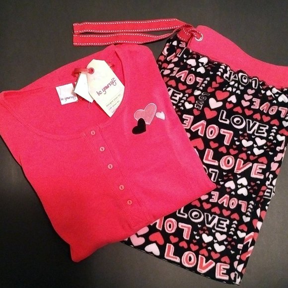 NEW Fuschia & Black LOVE Fleece Pajama Set, L - Picture 1 of 14